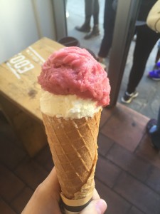 A picture of the Chianti and strawberry and Crema gelato from Edoardo